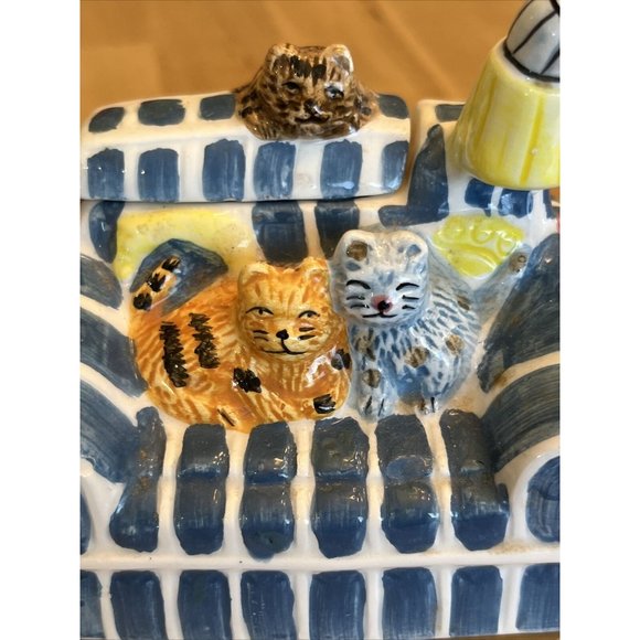 Vintage1995 Tea-nee Teapots Tiny Teapot With Cats On Couch Cardinal Inc - Picture 2 of 10